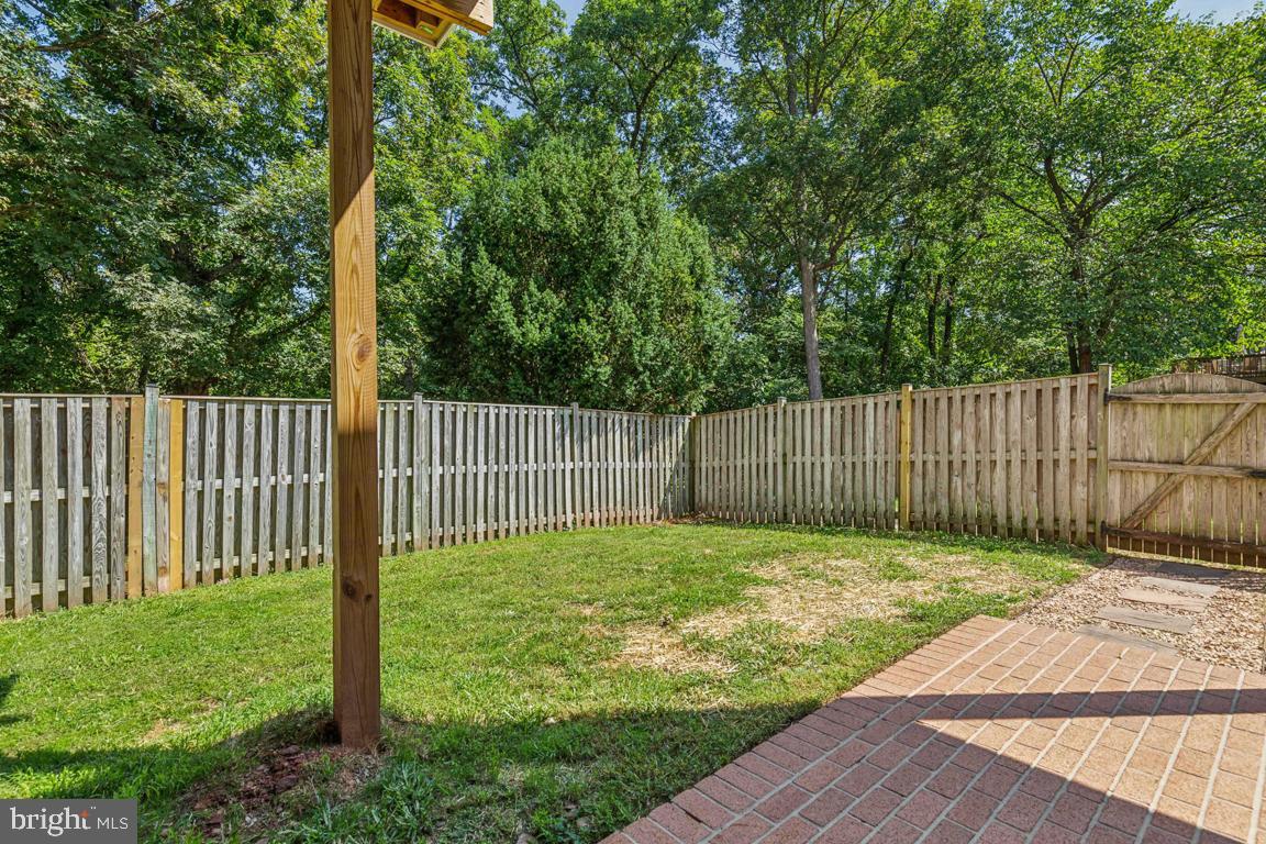 ASHBURN VILLAGE - Residential