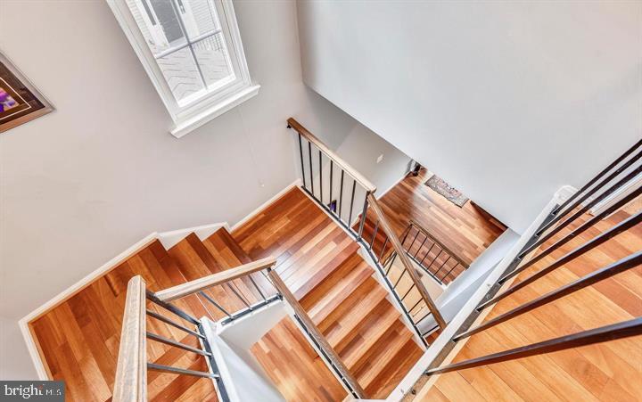 ASHBURN VILLAGE - Residential