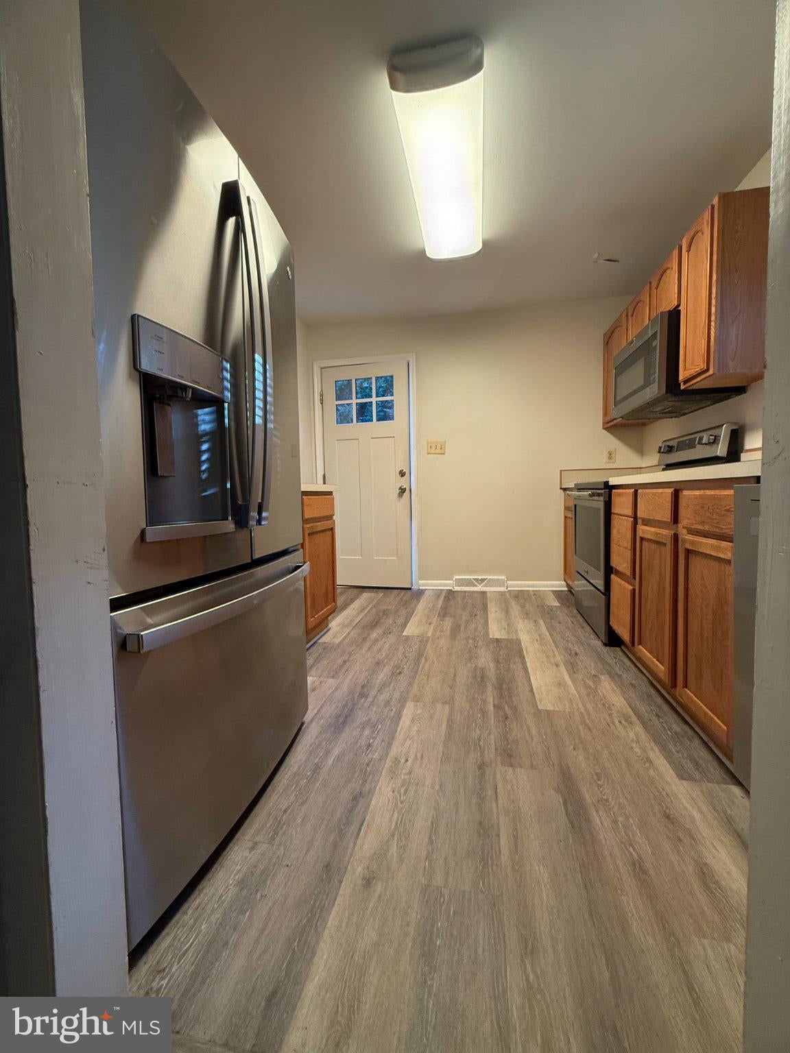 810 812 W MOUNT HARMONY ROAD