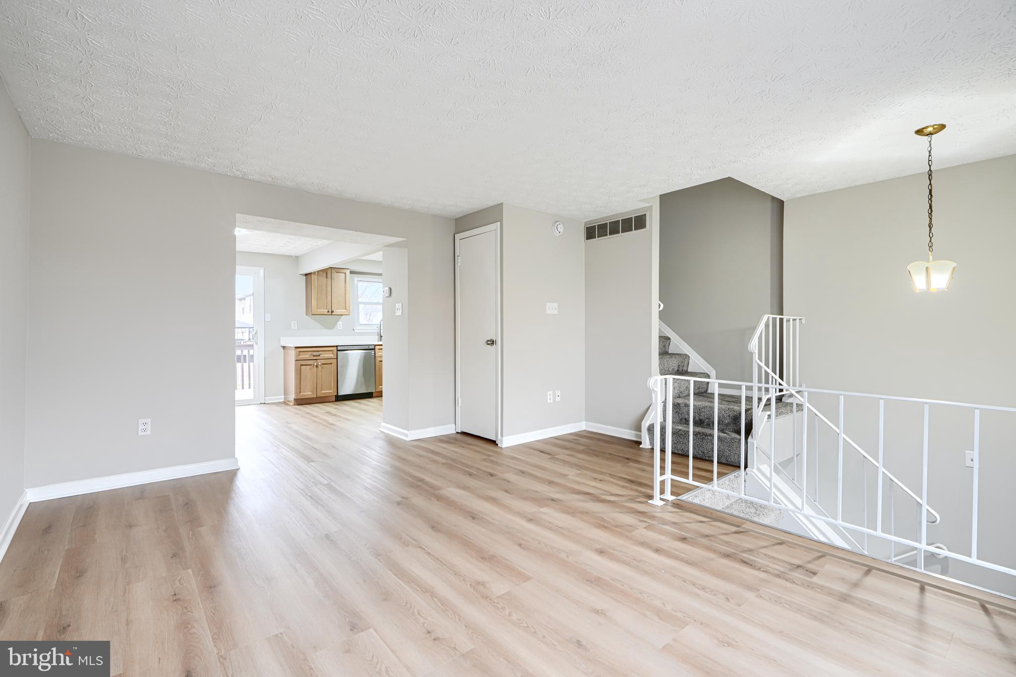 CARROLL CREST - Residential Lease