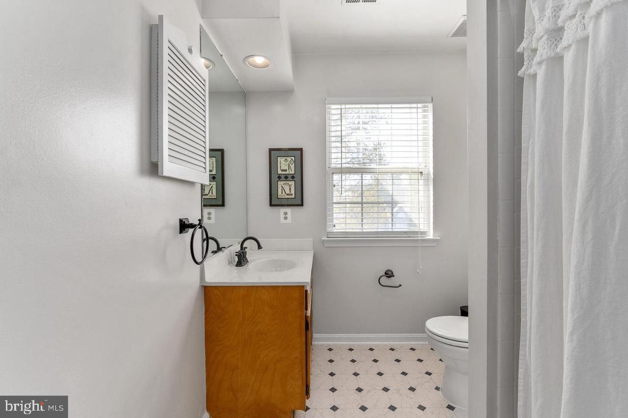 PARK RIDGE - Residential Lease