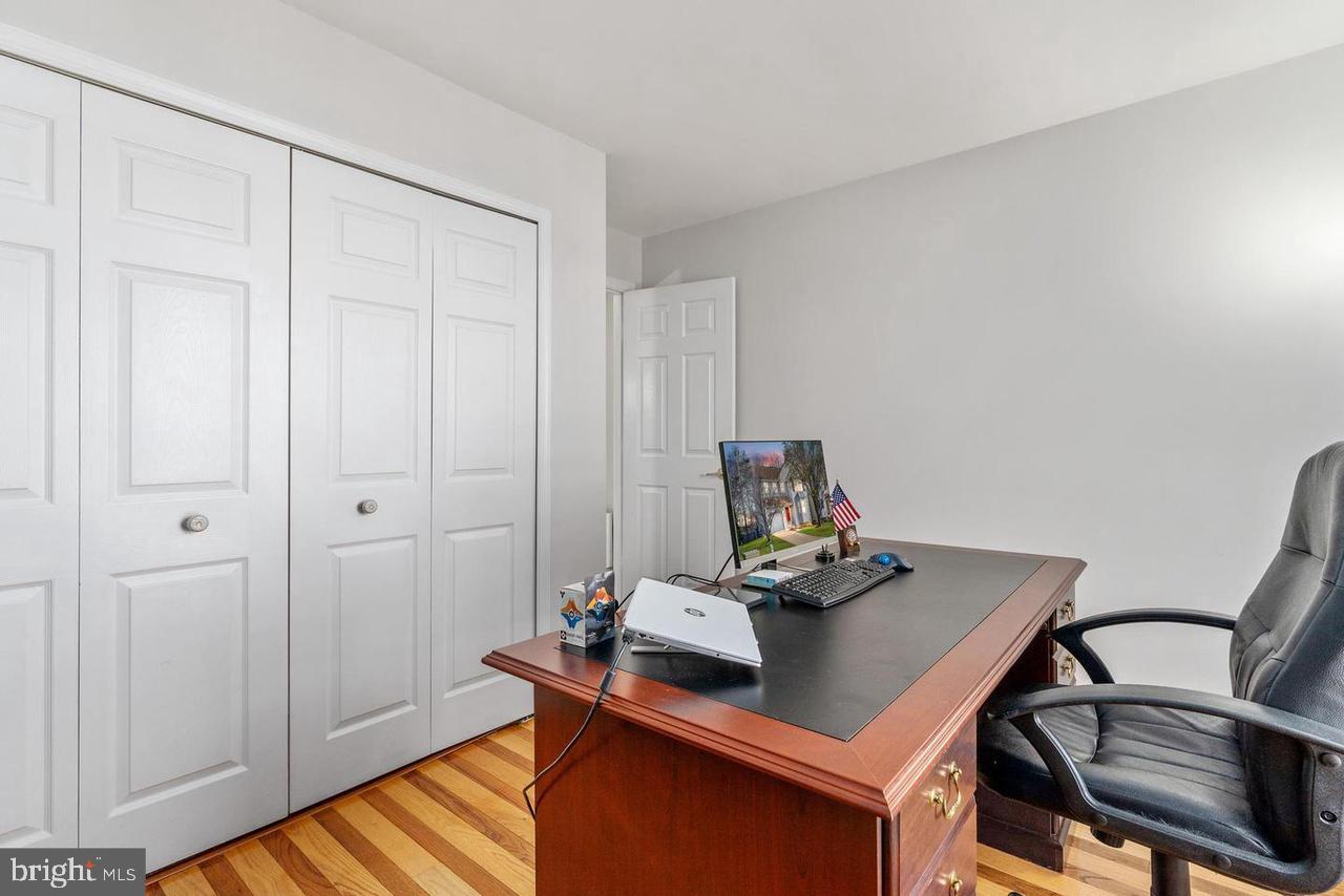 PARK RIDGE - Residential Lease