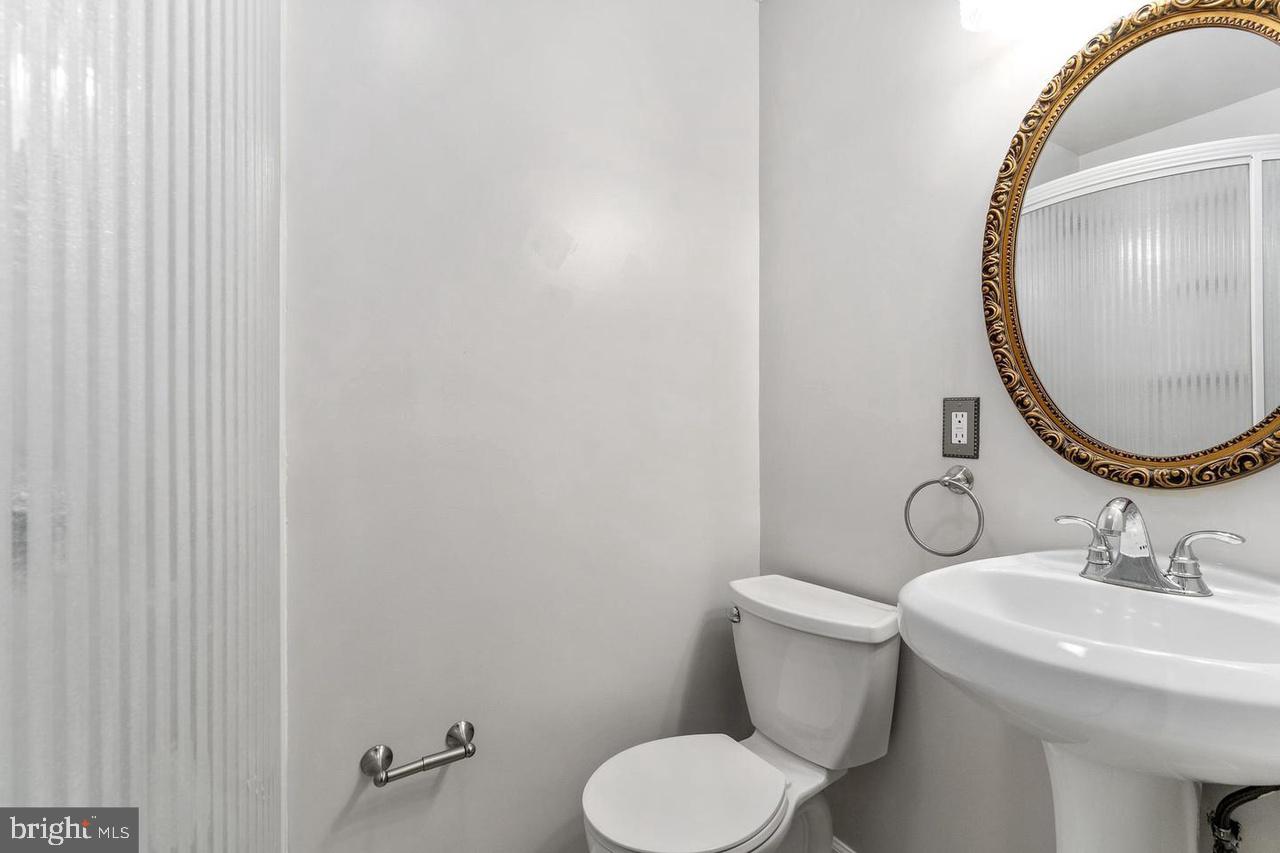 PARK RIDGE - Residential Lease