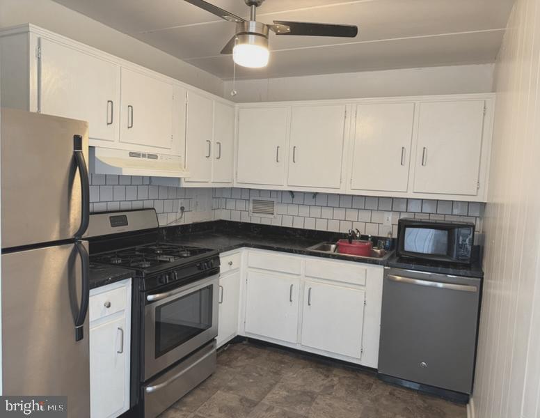 COUNTRY CLUB - Residential