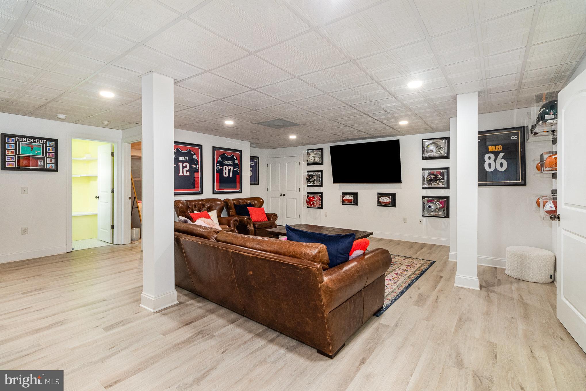 HIGH MEADOW - Residential