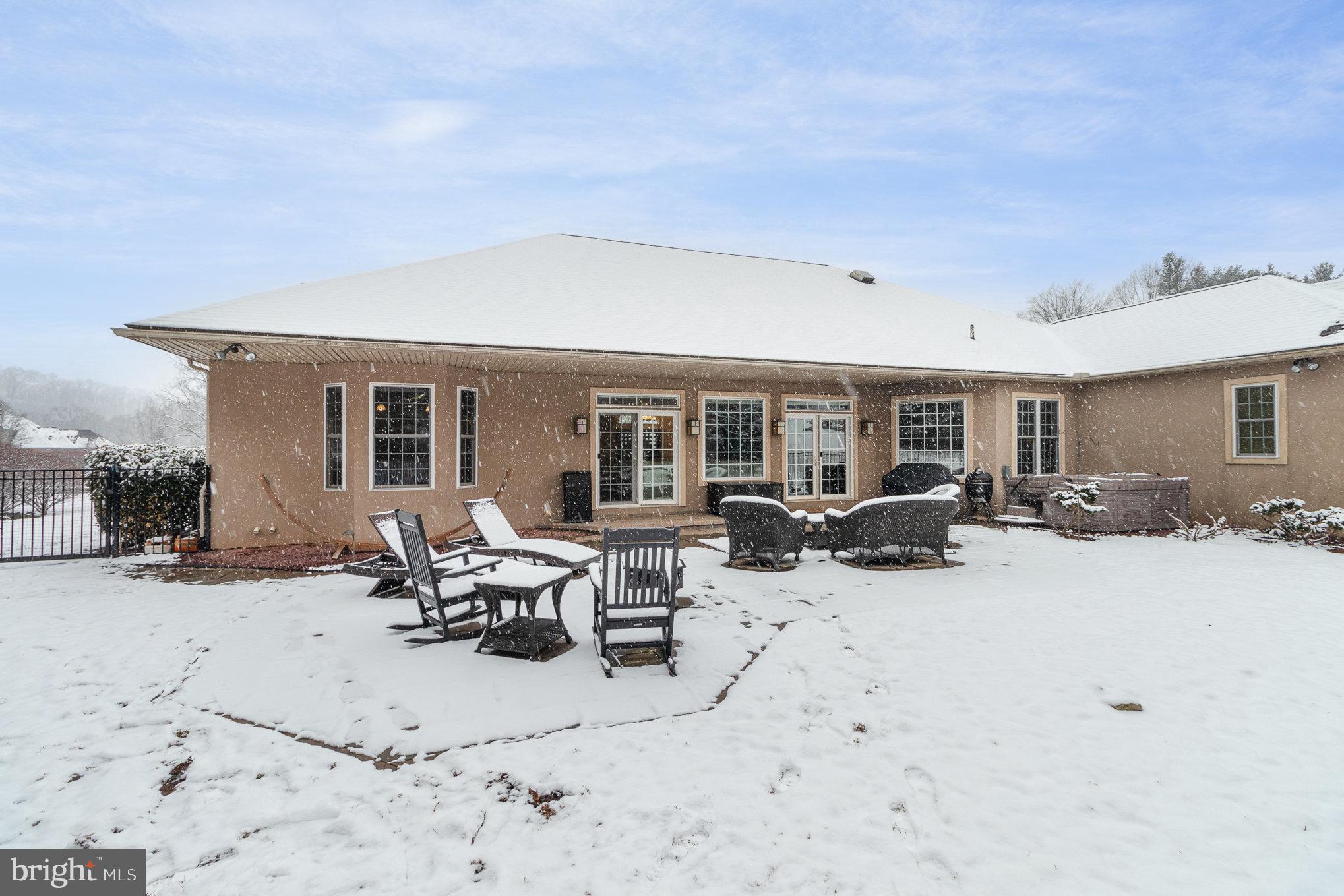 HIGH MEADOW - Residential