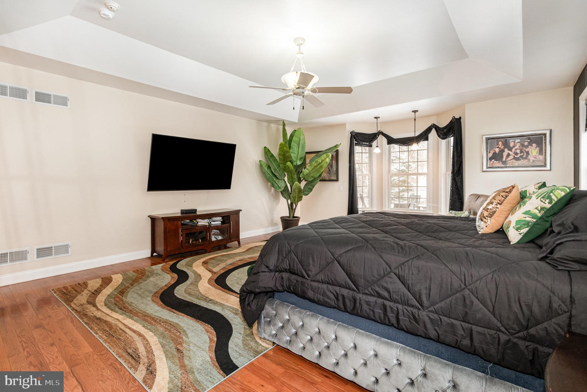 HIGH MEADOW - Residential