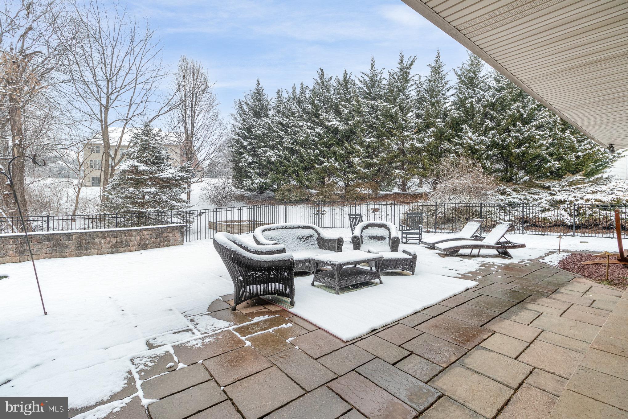 HIGH MEADOW - Residential