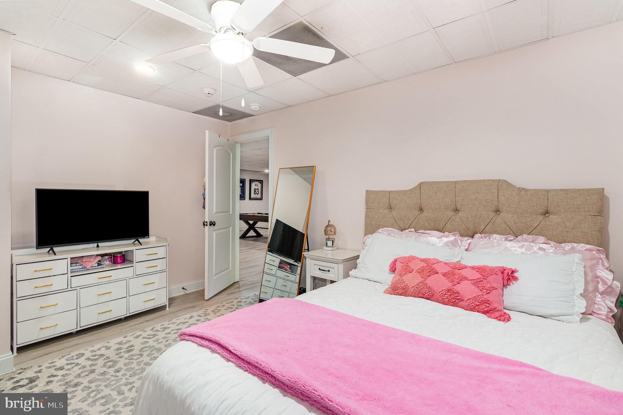 HIGH MEADOW - Residential