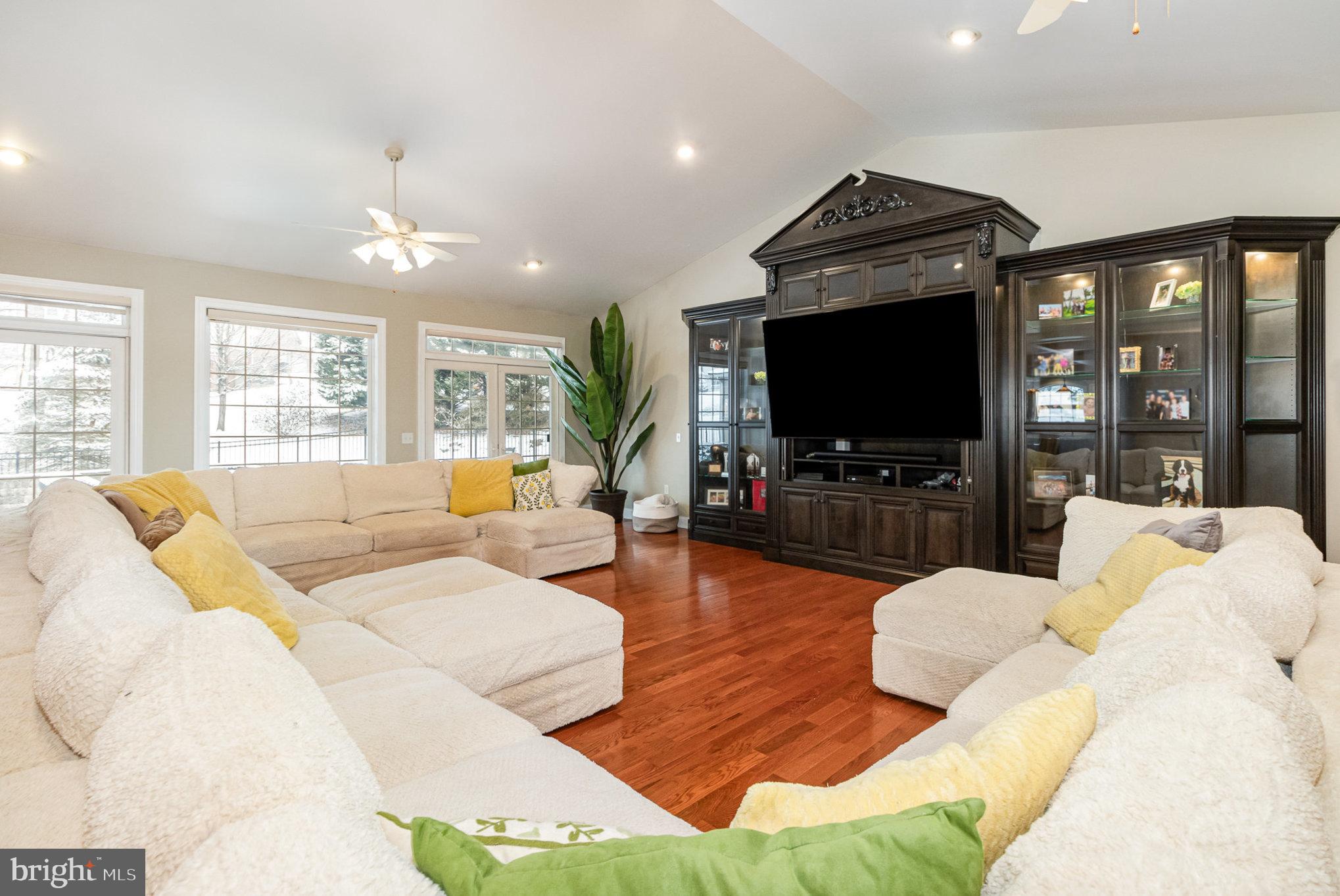 HIGH MEADOW - Residential