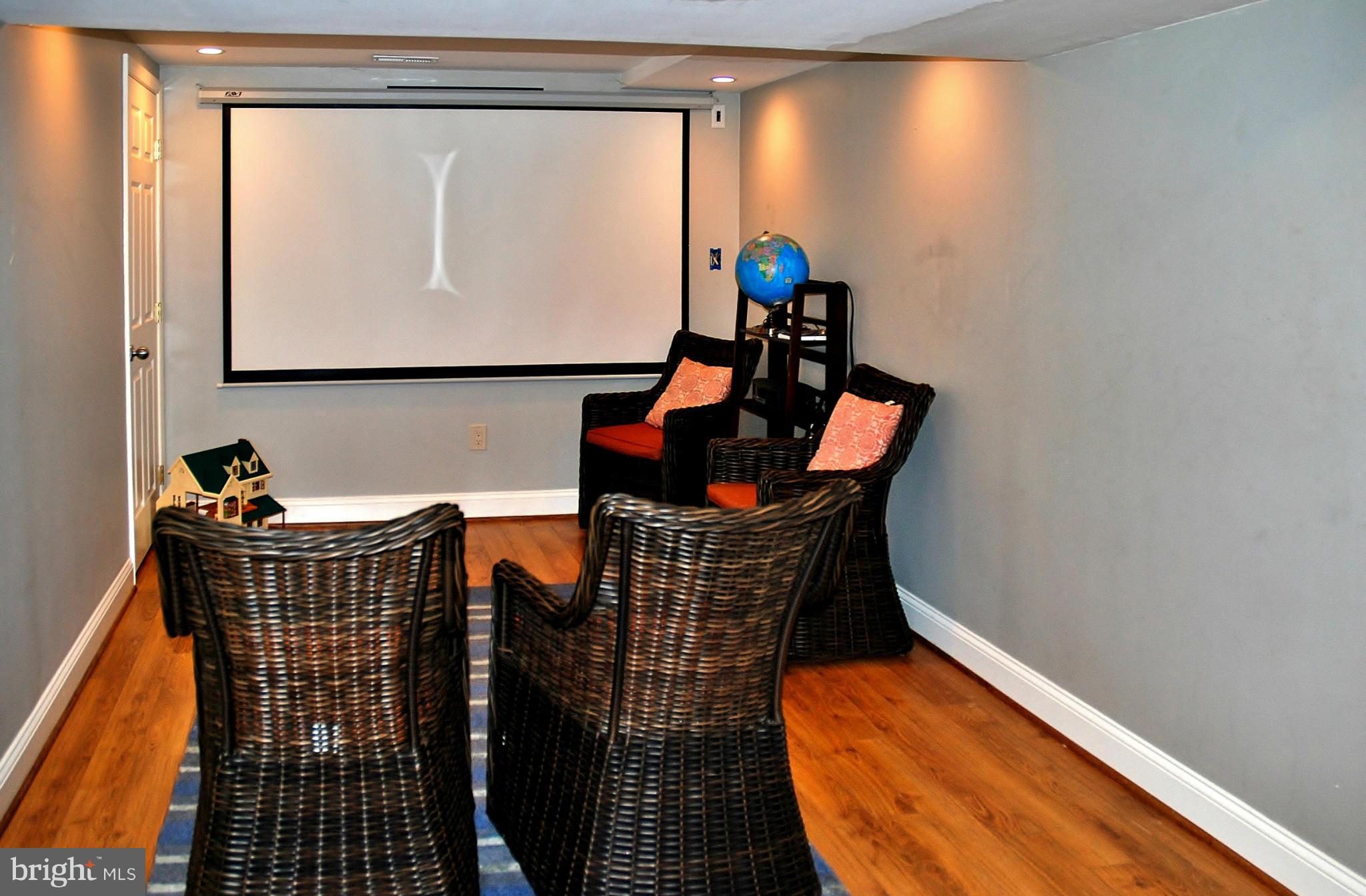 BROOKVILLE KNOLLS - Residential