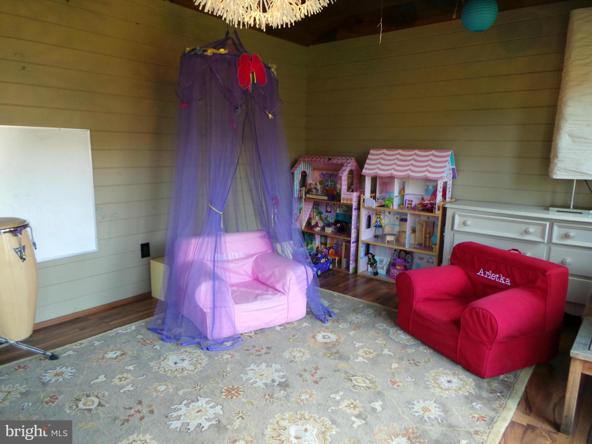 BROOKVILLE KNOLLS - Residential