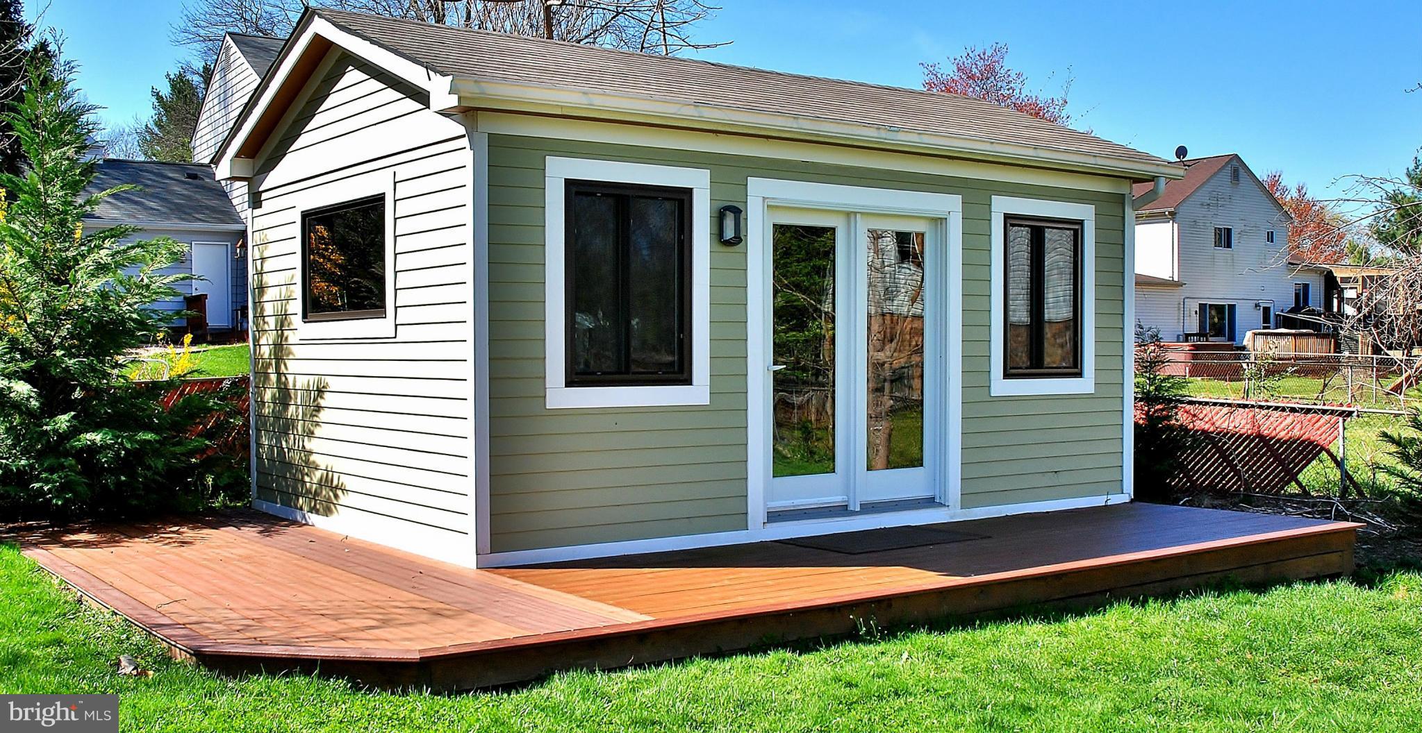 BROOKVILLE KNOLLS - Residential