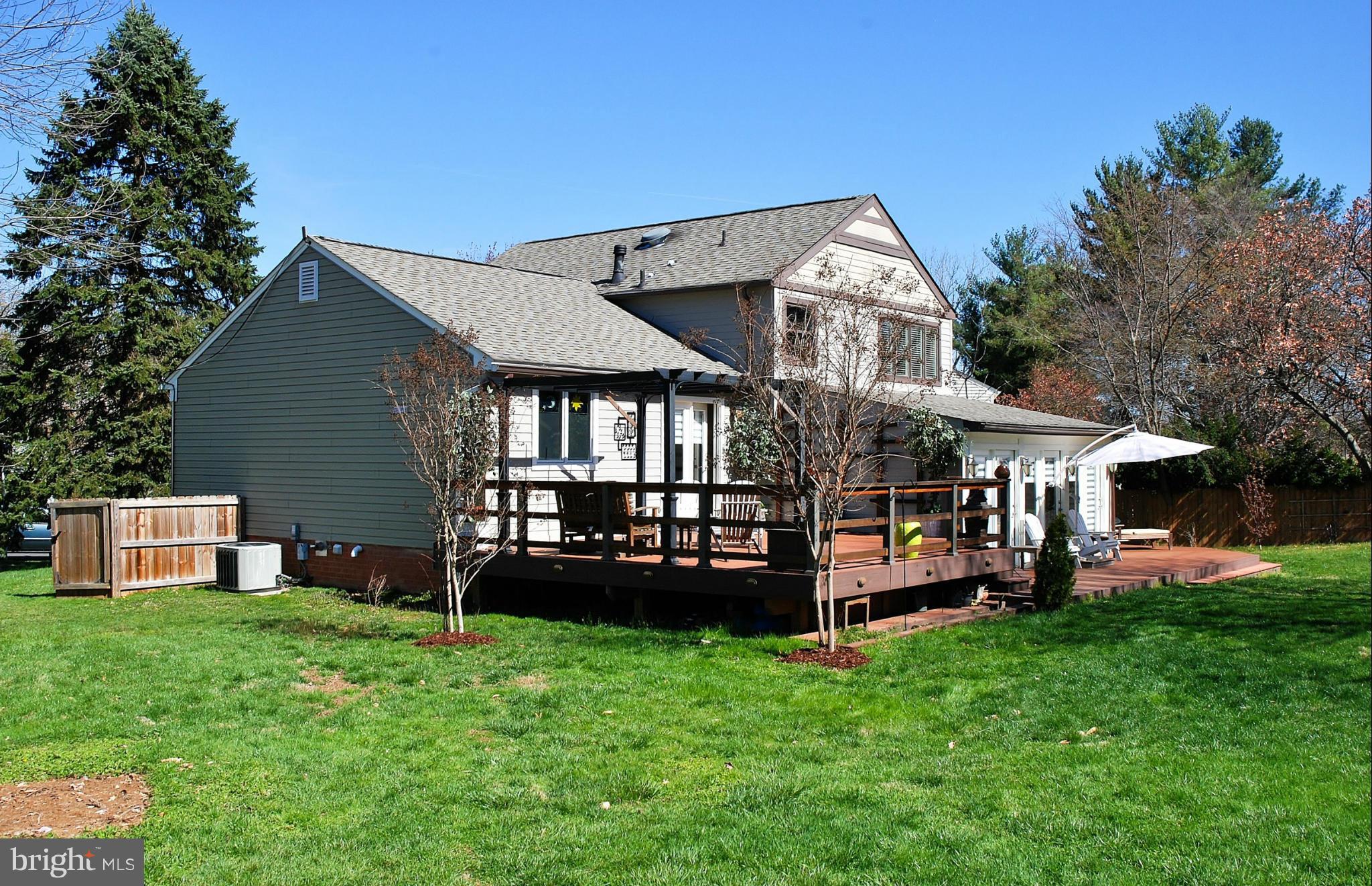 BROOKVILLE KNOLLS - Residential