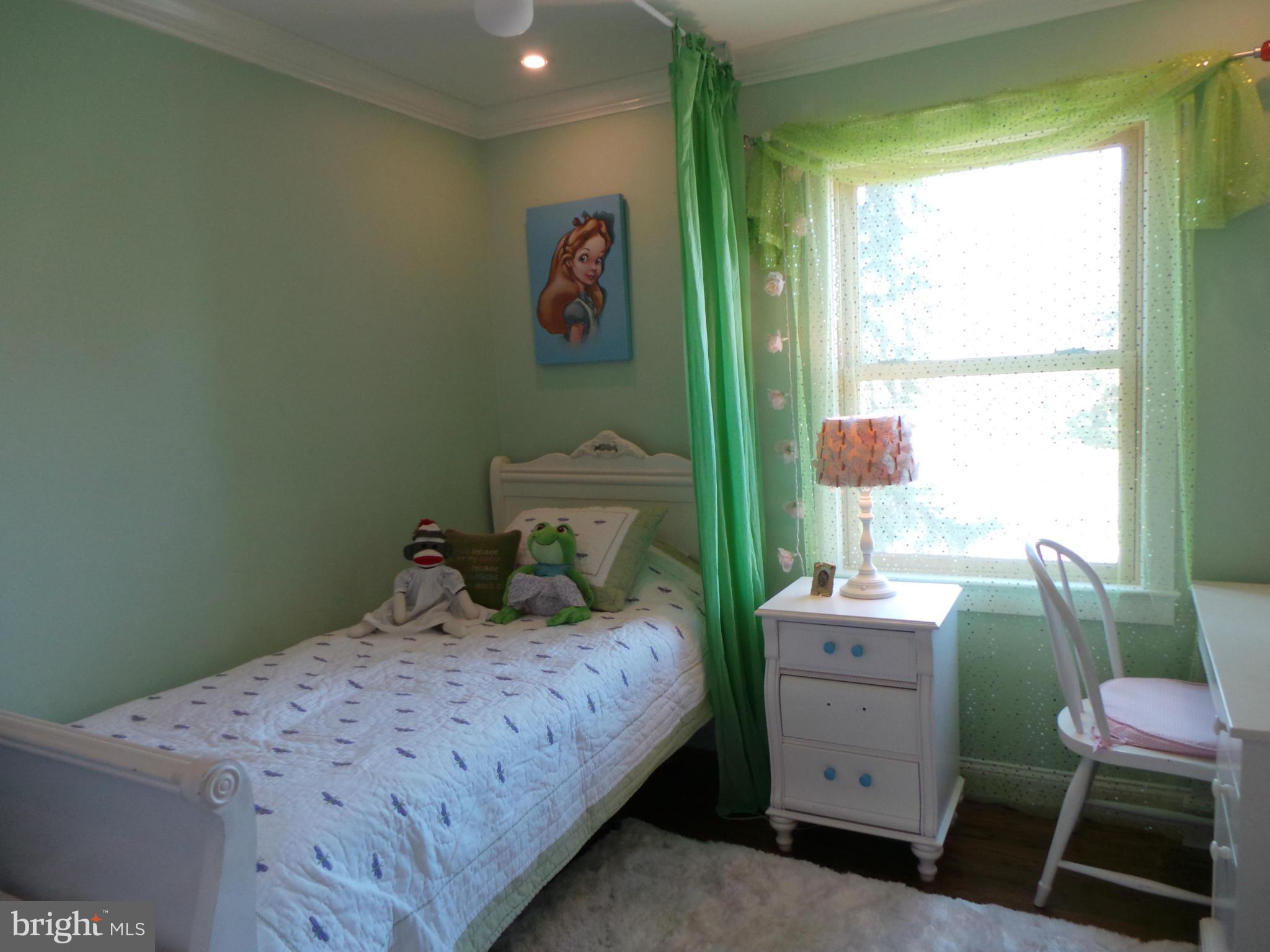 BROOKVILLE KNOLLS - Residential