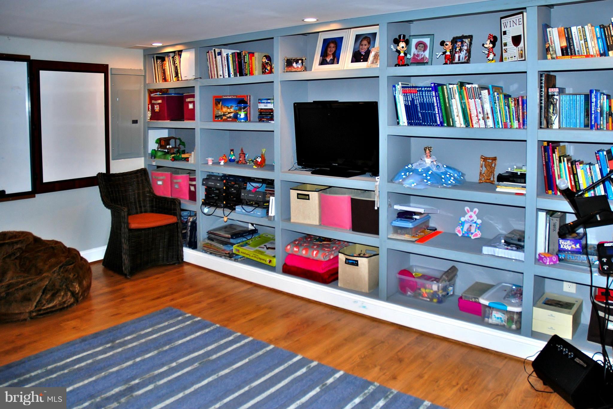 BROOKVILLE KNOLLS - Residential