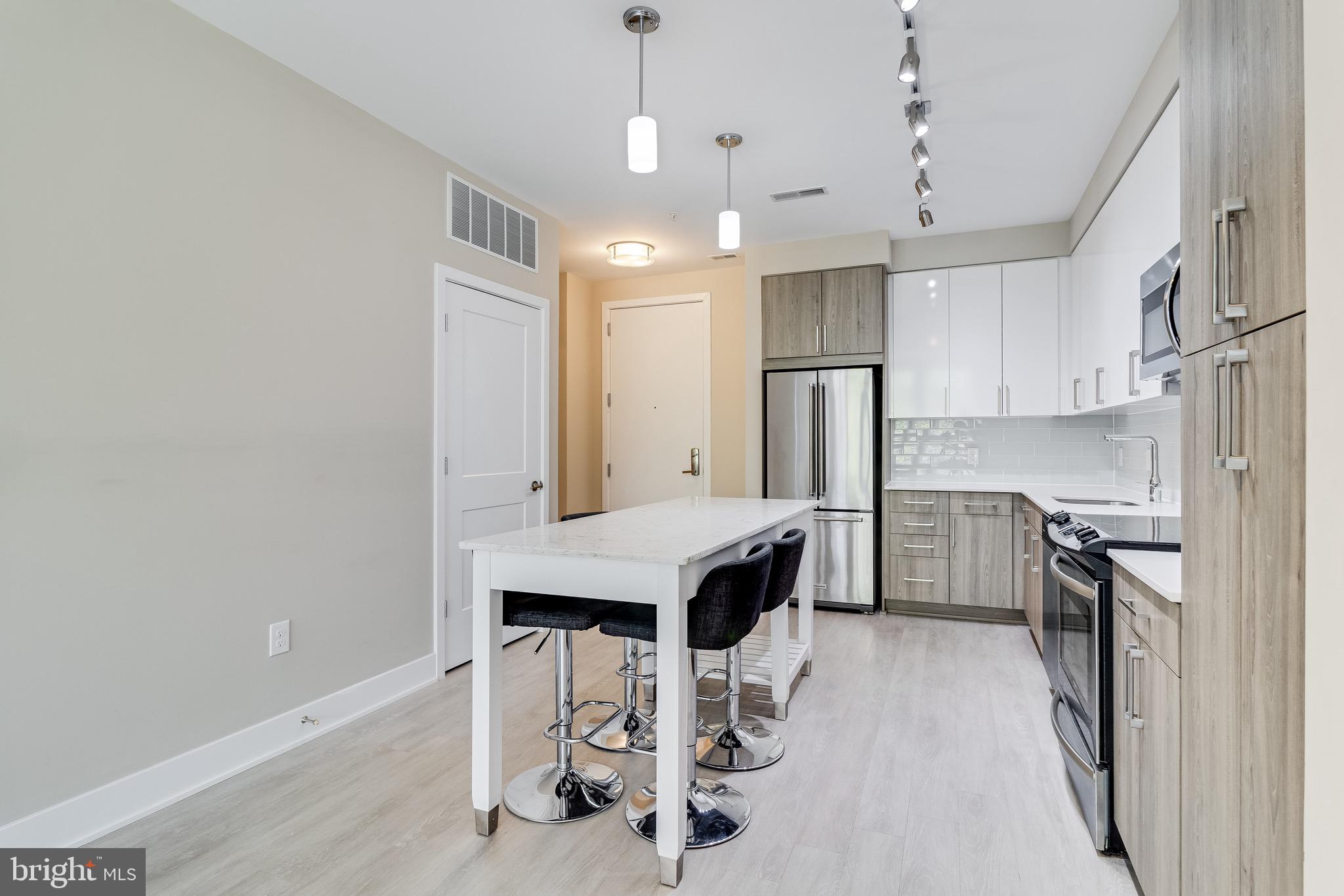 NATIONAL HARBOR - Residential Lease