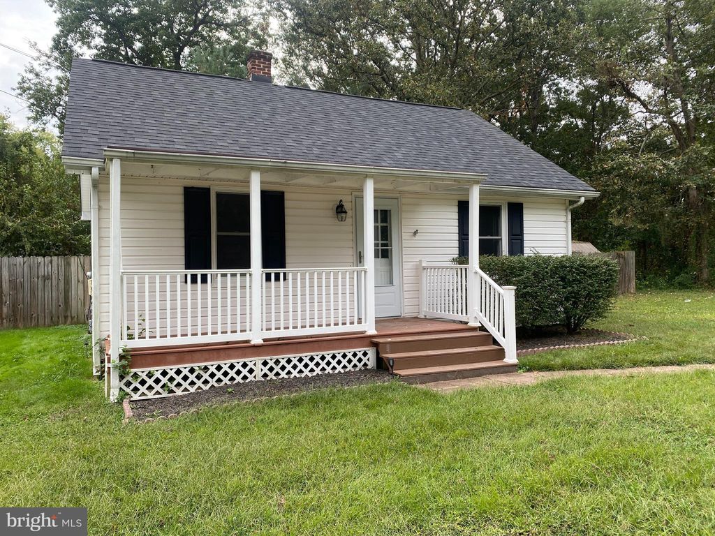 Photo of 2312 Oak Street, FREDERICKSBURG, VA 22401 (MLS # VAFB2009068)