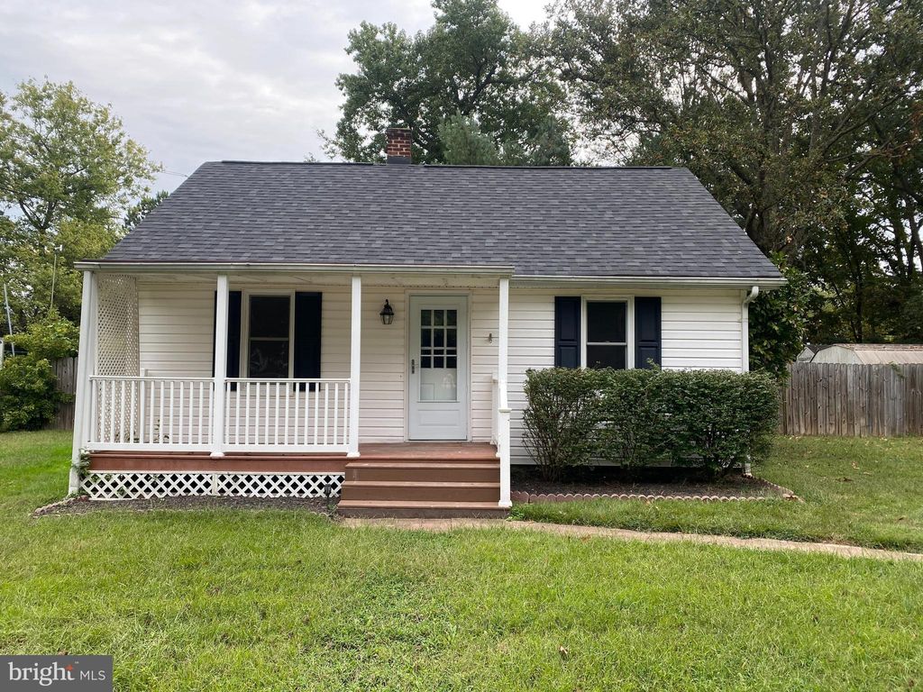 Photo of 2312 Oak Street, FREDERICKSBURG, VA 22401 (MLS # VAFB2009068)