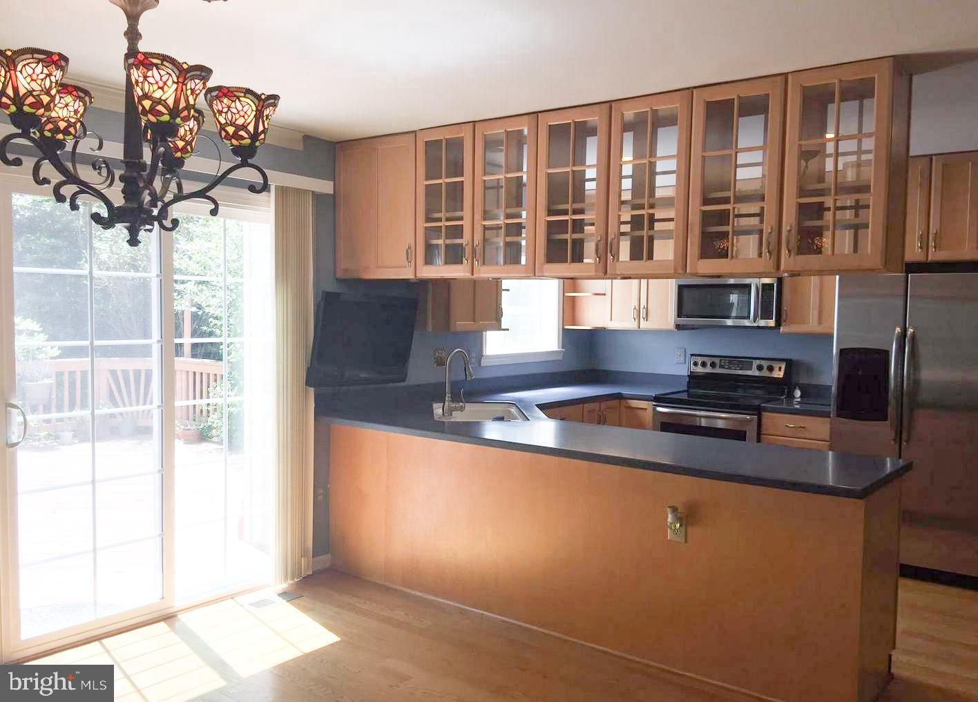 WOODLAND HILLS - Residential Lease