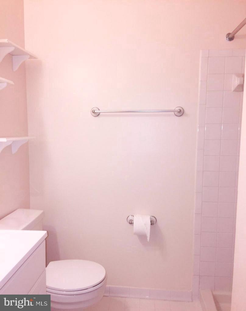 WOODLAND HILLS - Residential Lease