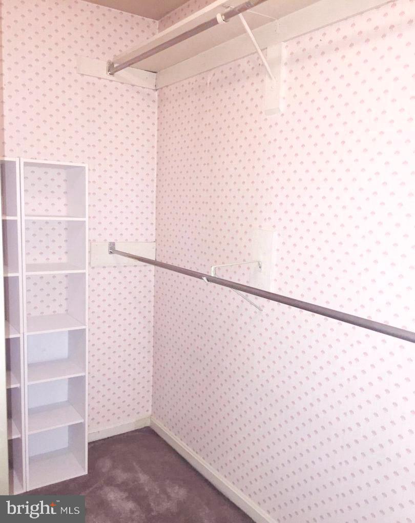 WOODLAND HILLS - Residential Lease