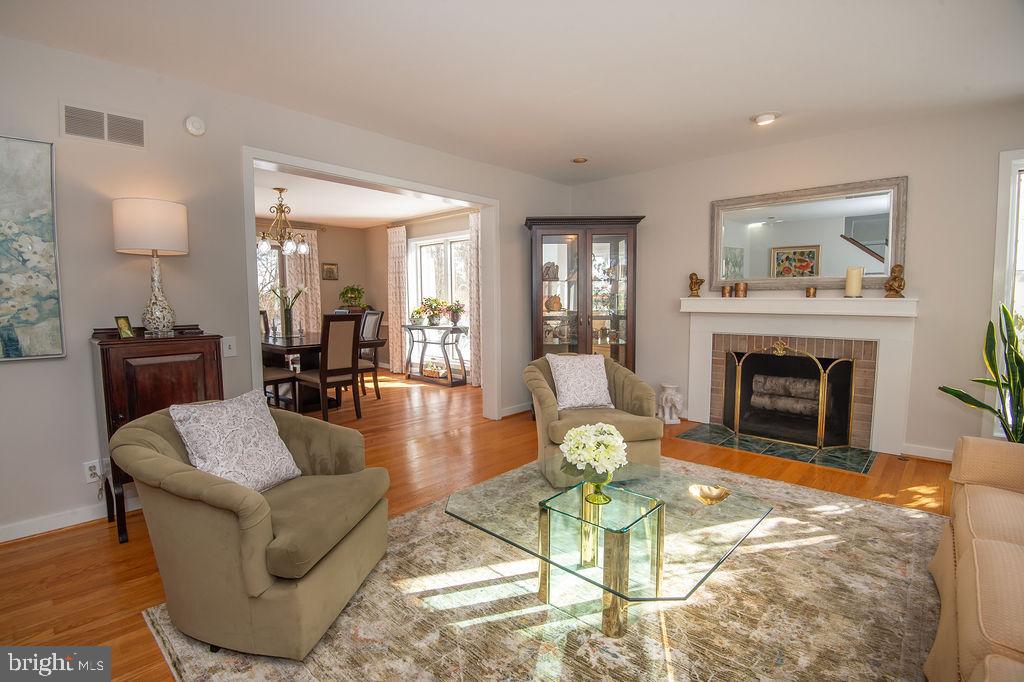 FAIRTHORNE - Residential