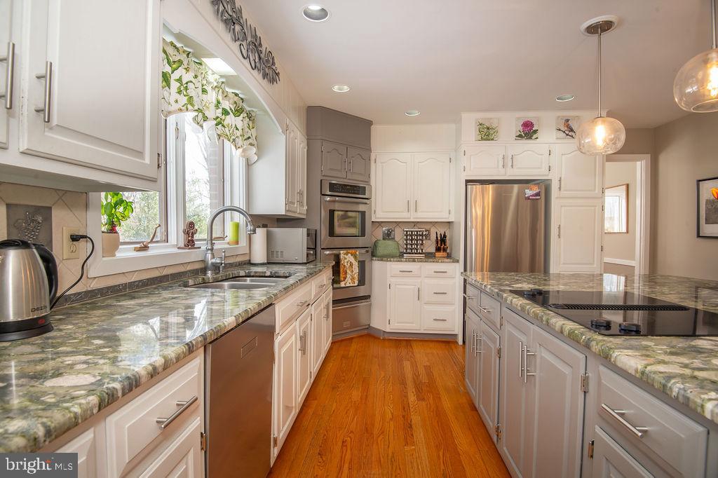 FAIRTHORNE - Residential