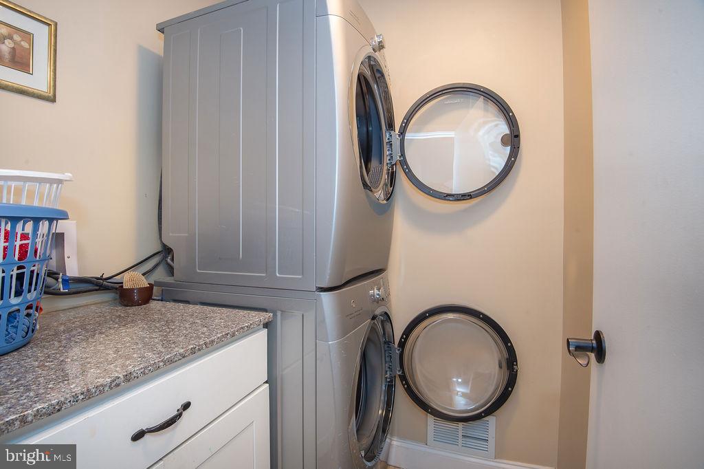 FAIRTHORNE - Residential