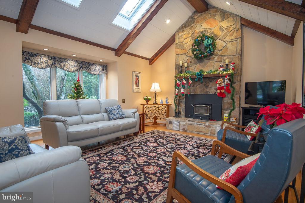 FAIRTHORNE - Residential