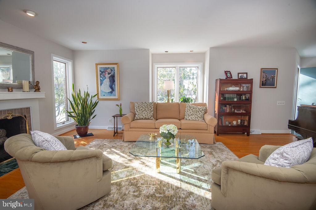 FAIRTHORNE - Residential