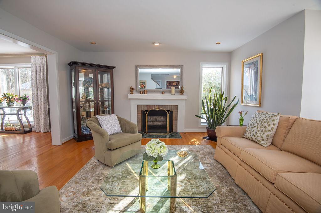 FAIRTHORNE - Residential