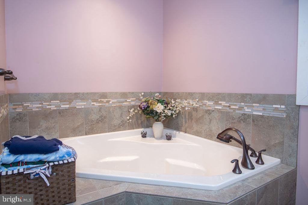 FAIRTHORNE - Residential