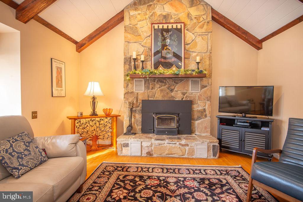 FAIRTHORNE - Residential