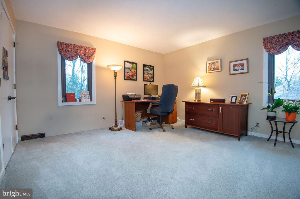 FAIRTHORNE - Residential