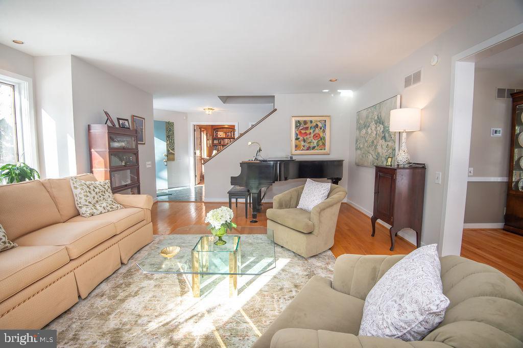 FAIRTHORNE - Residential