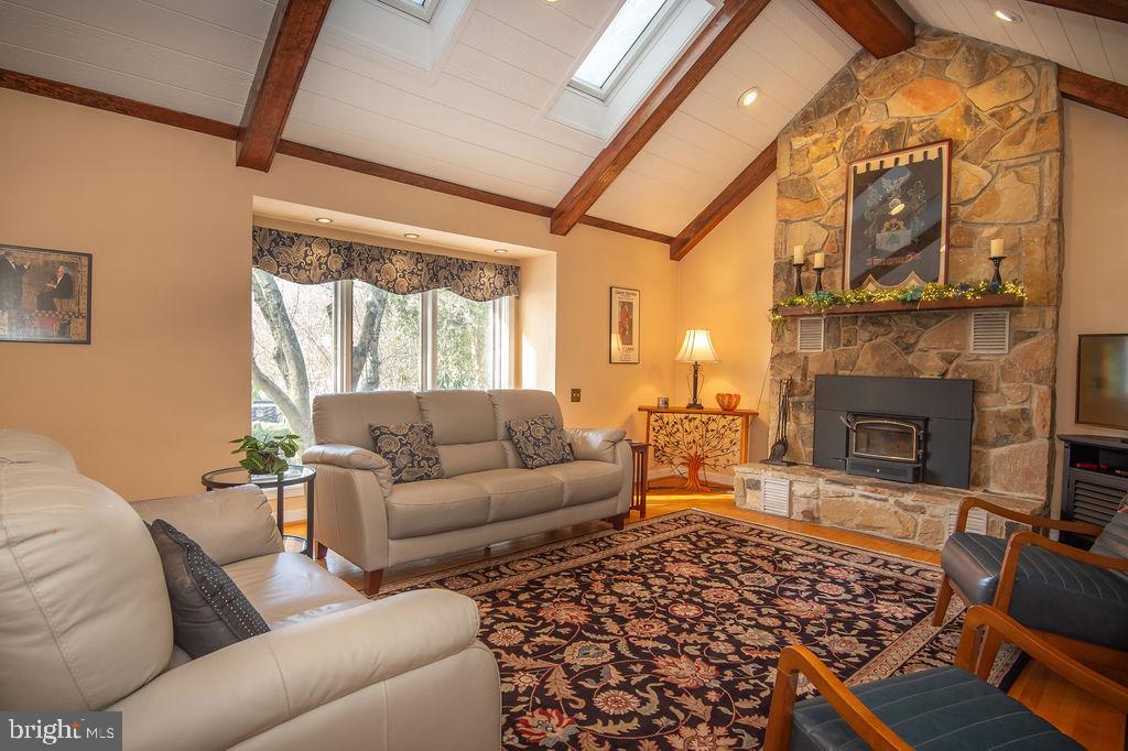 FAIRTHORNE - Residential