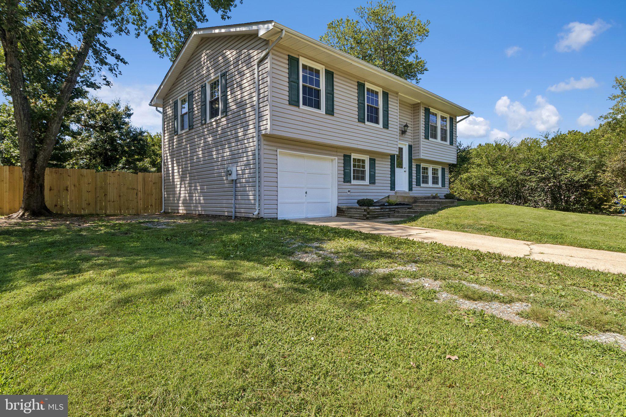 2153 CREST CIRCLE