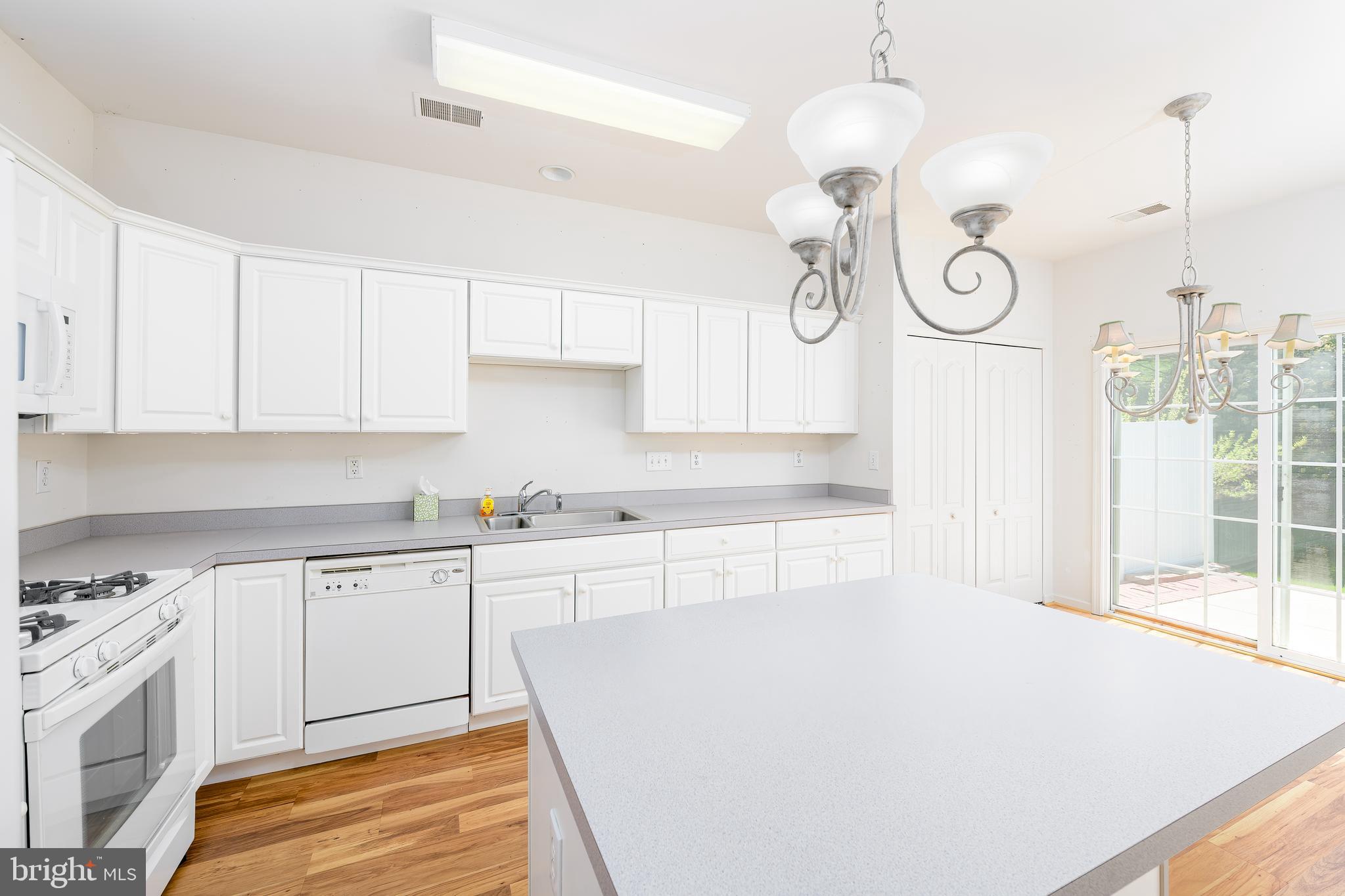 VILLAGES AT HILLVIEW - Residential