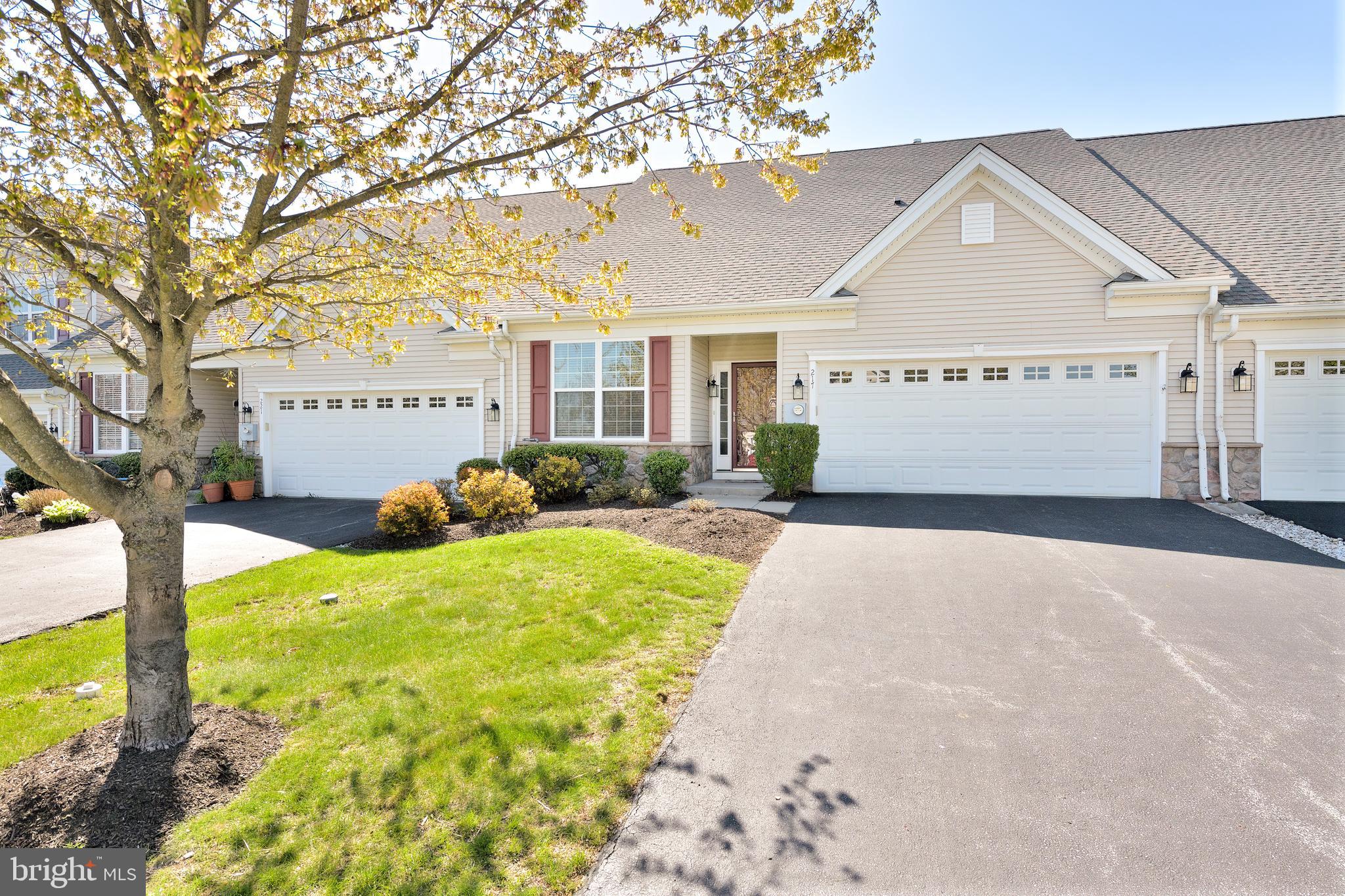 VILLAGES AT HILLVIEW - Residential