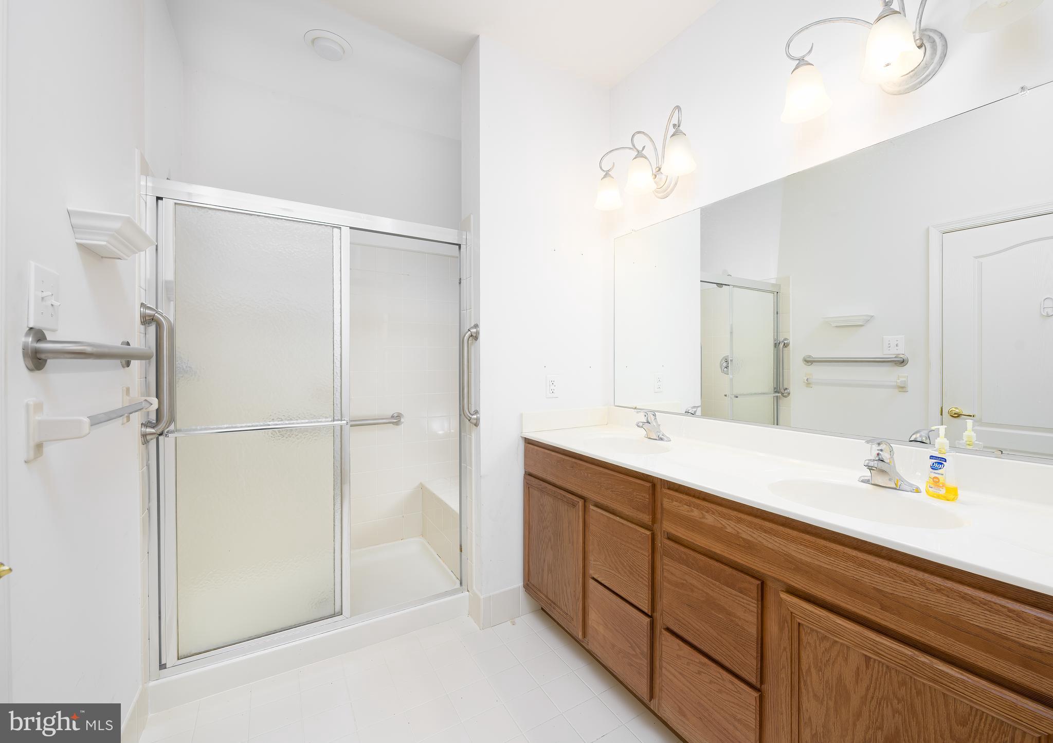 VILLAGES AT HILLVIEW - Residential