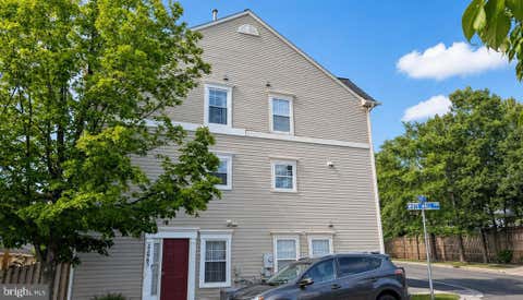 Townhouse For Rent - 22963 Whitehall Terrace<br/> STERLING, VA 20166