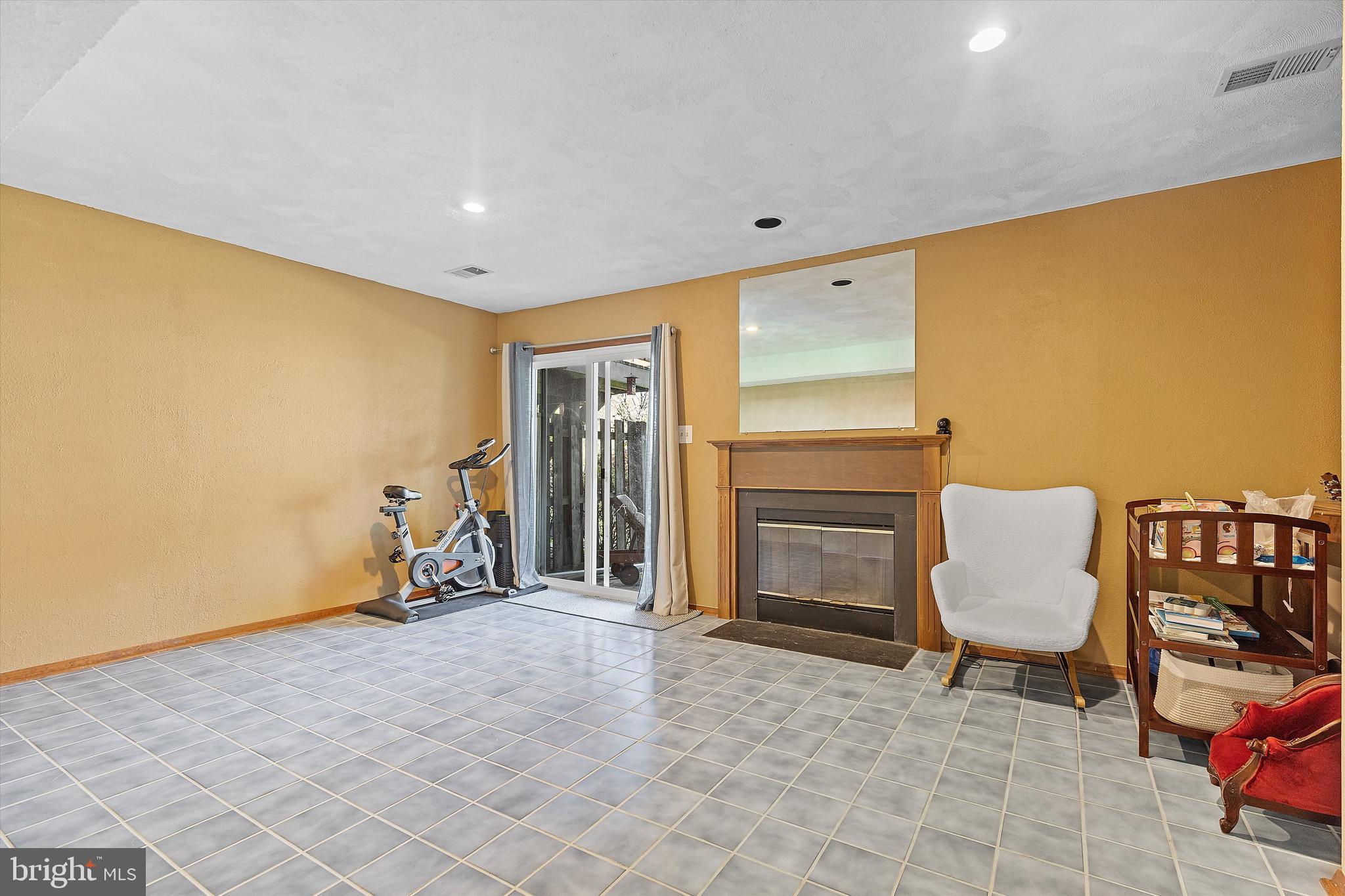 WOODLAND VILLAGE - Residential