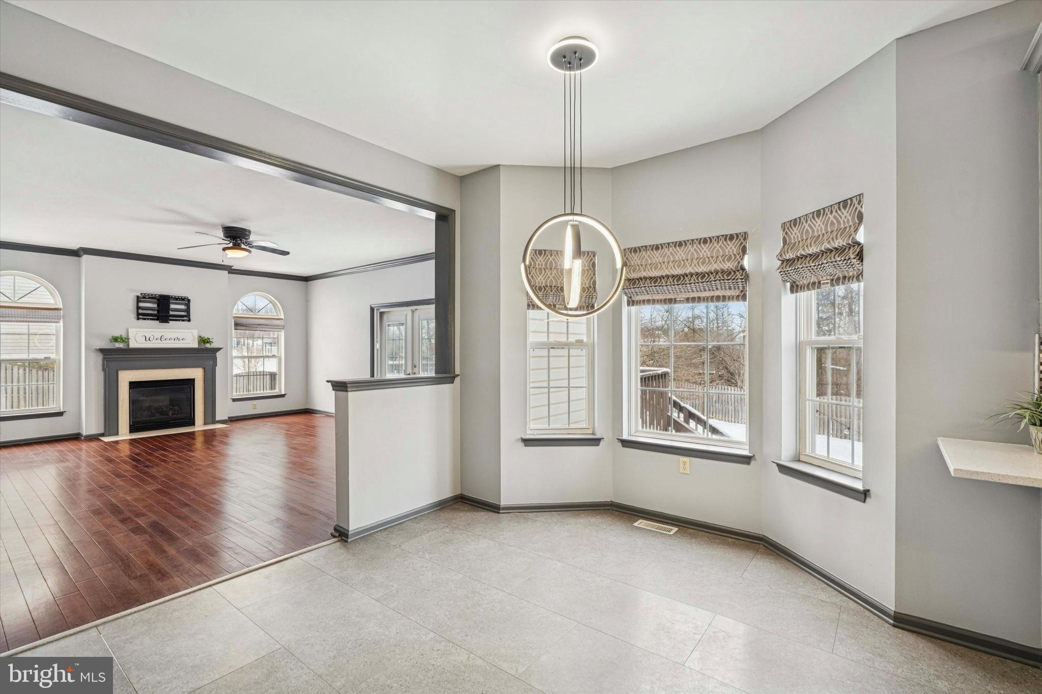 WOODED GLEN - Residential