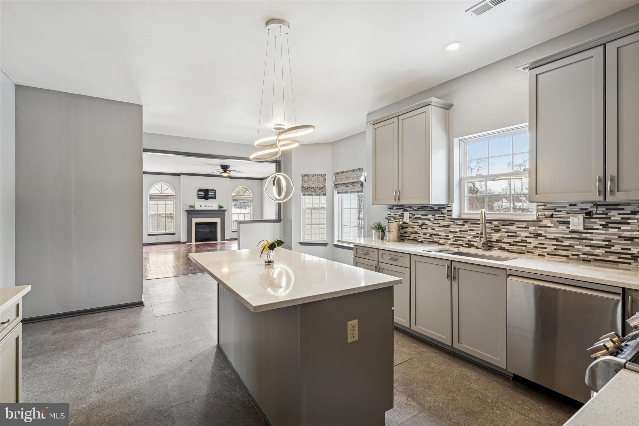 WOODED GLEN - Residential