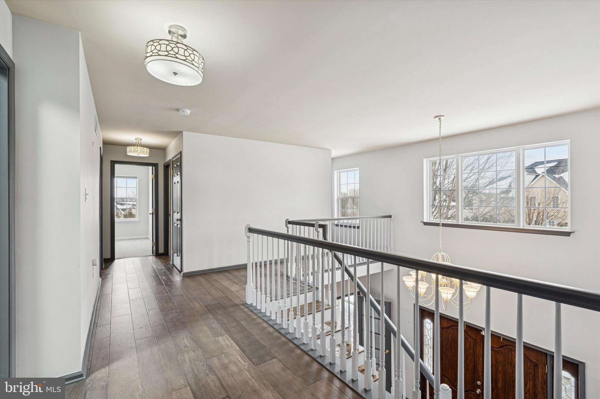 WOODED GLEN - Residential