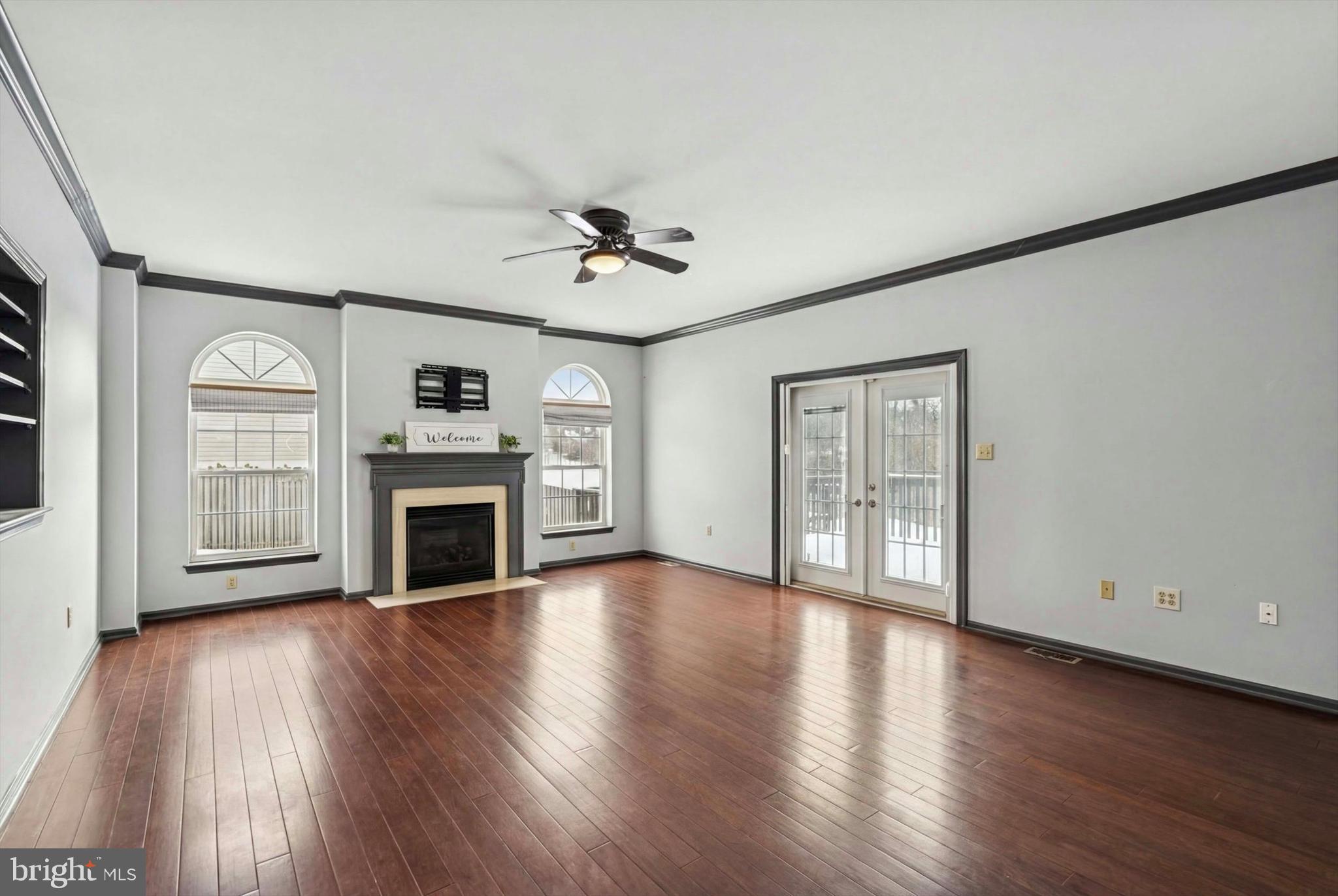 WOODED GLEN - Residential