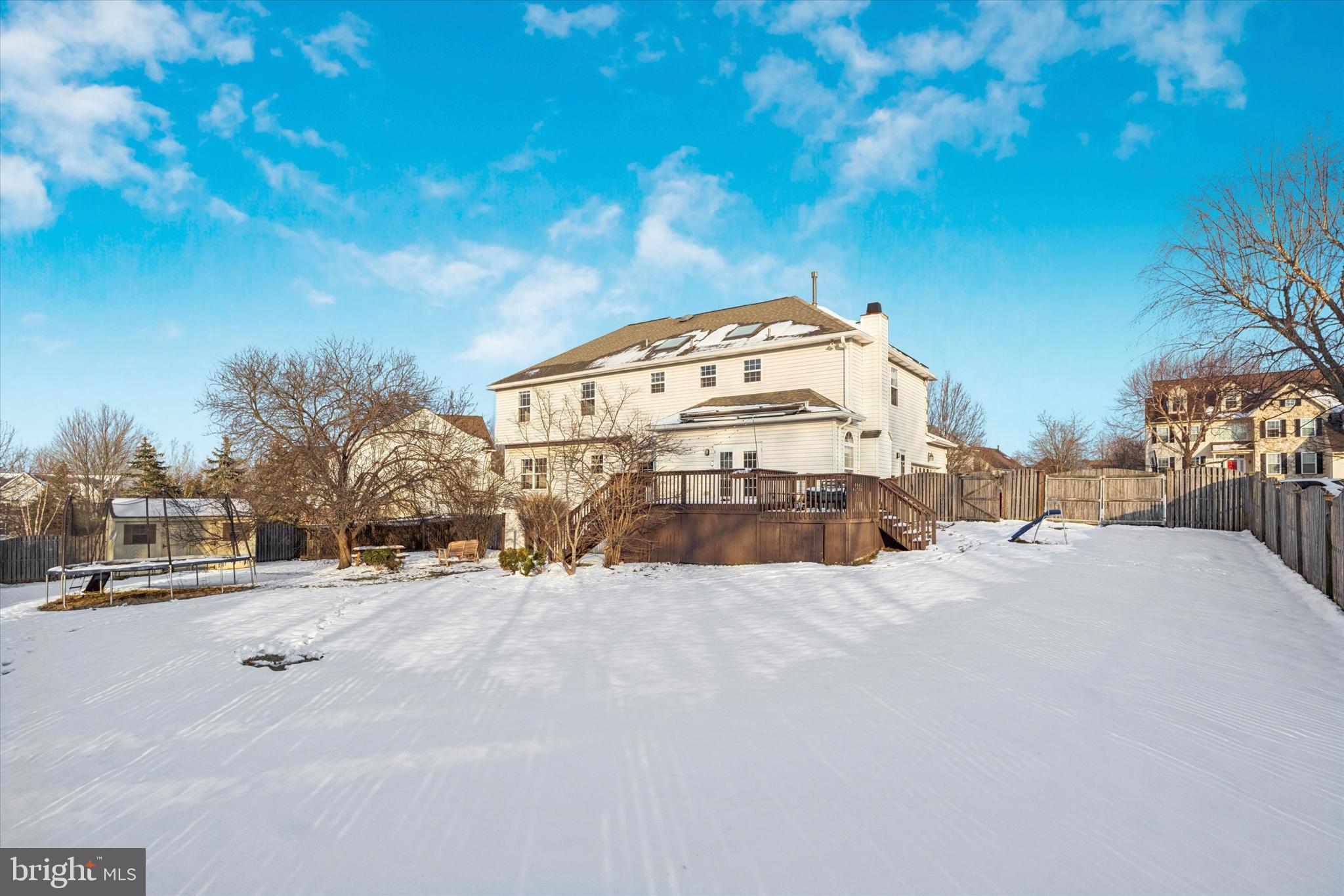 WOODED GLEN - Residential