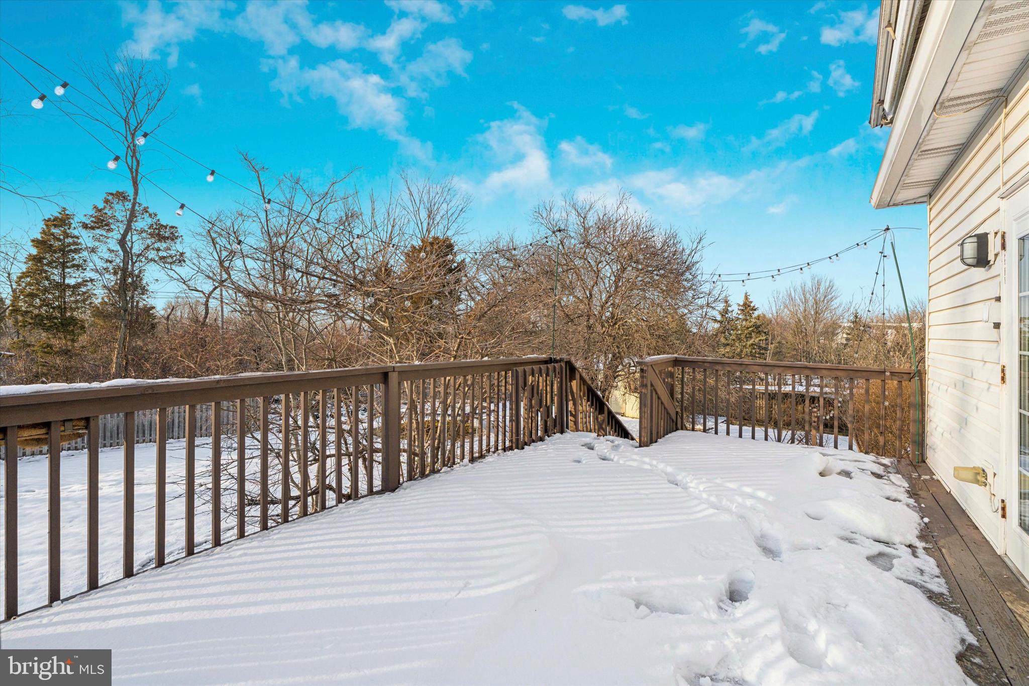 WOODED GLEN - Residential