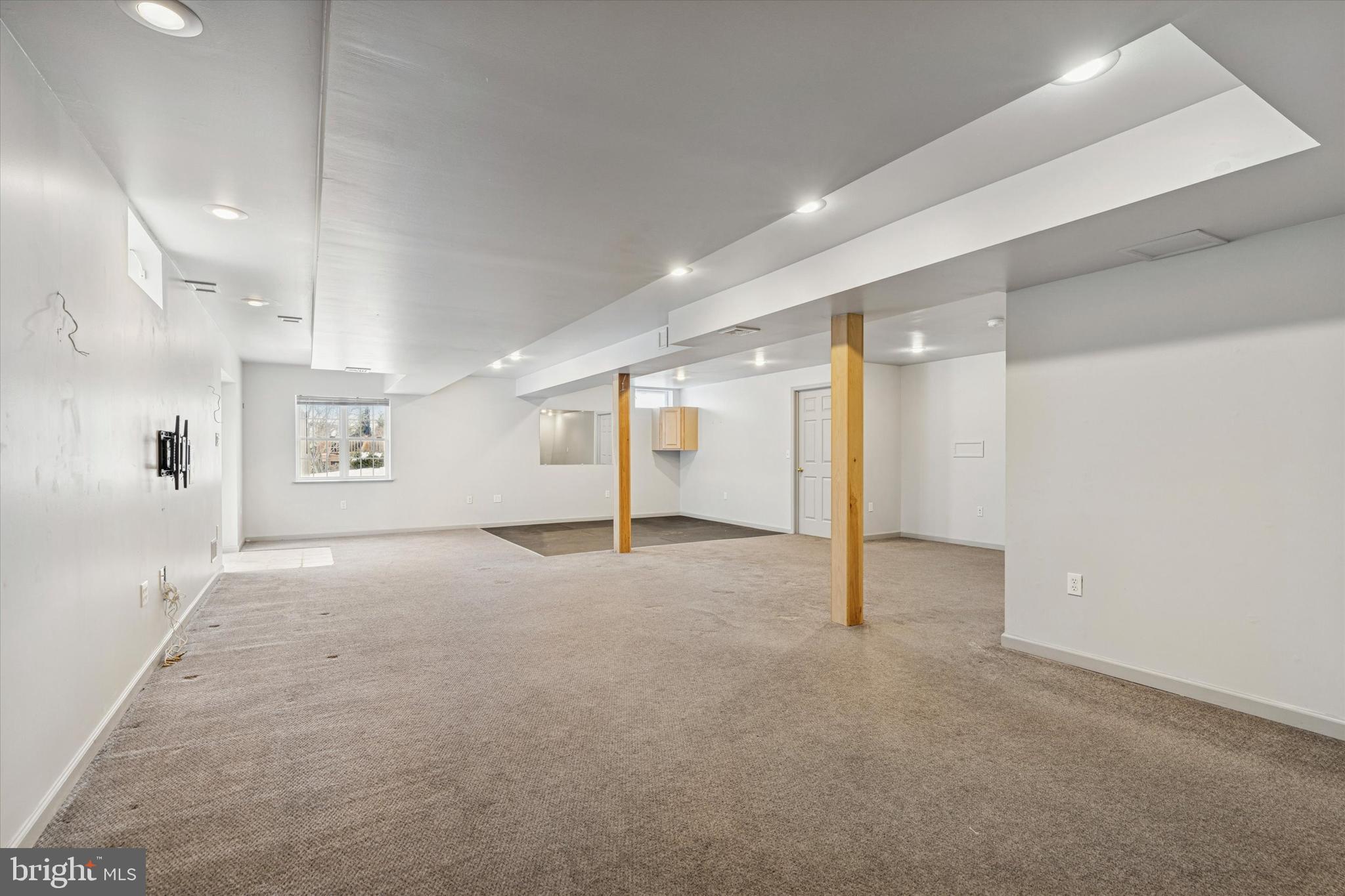 WOODED GLEN - Residential